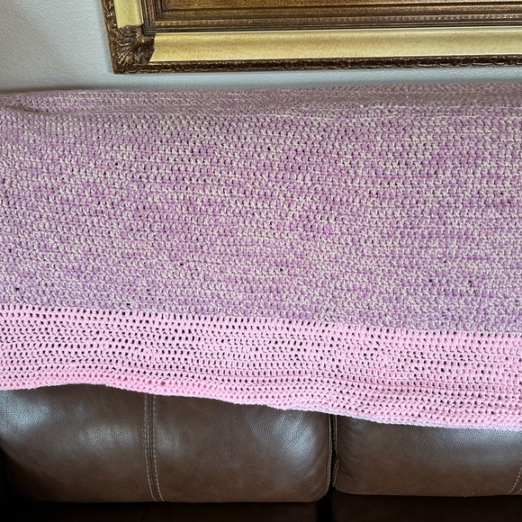 Vintage Rare FITTED Hand Crochet Sofa Throw Pink Lilac Cream - Picture 6 of 16